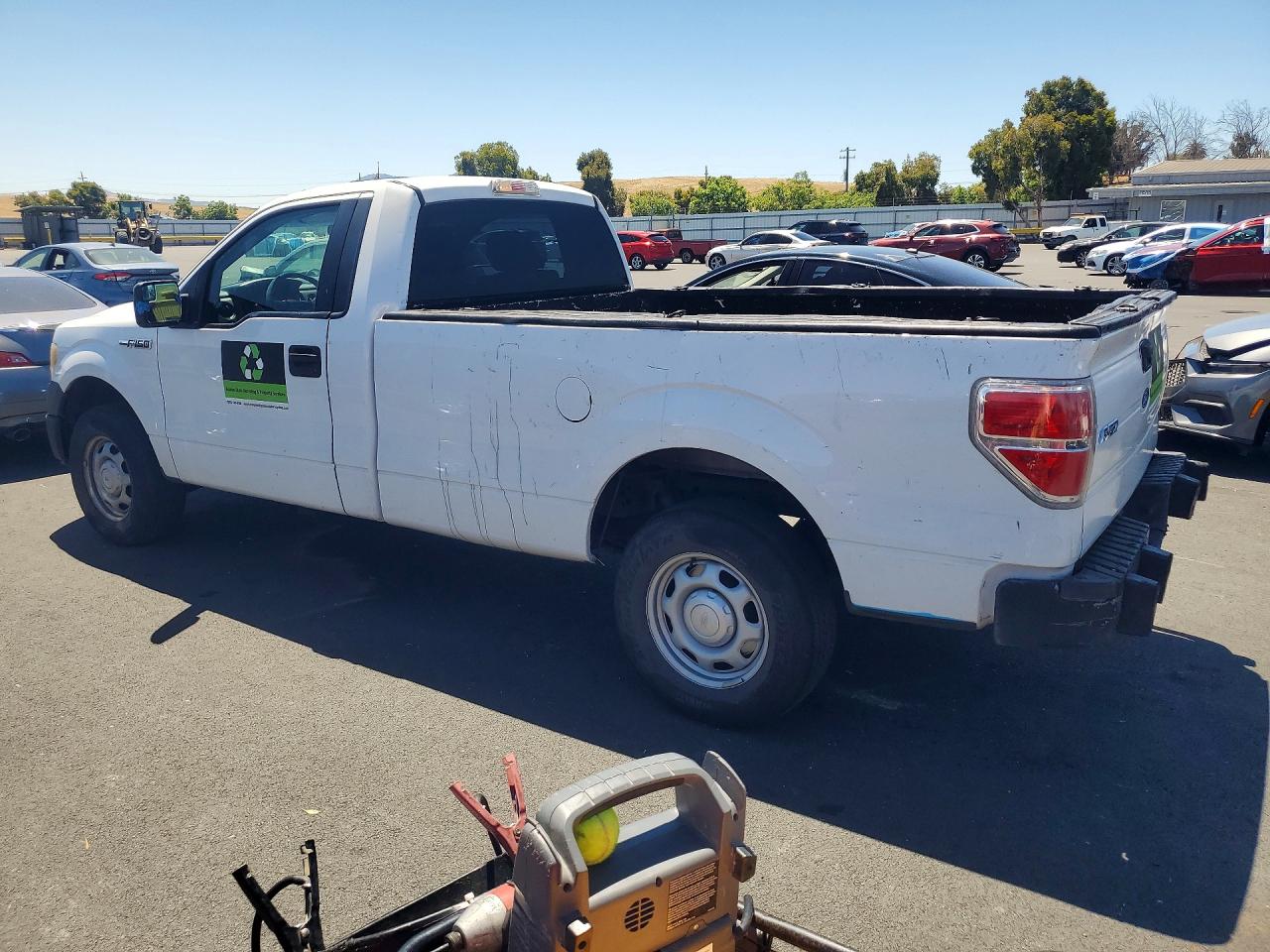 2010 Ford F150 White vin: 1FTMF1CW1AKE17137