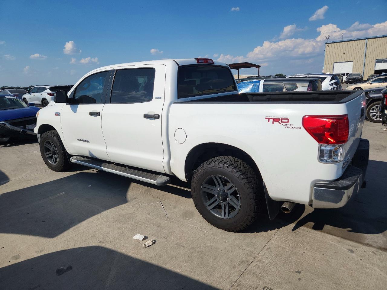 2012 Toyota Tundra Crewmax Sr5 Белый vin: 5TFDW5F17CX266690