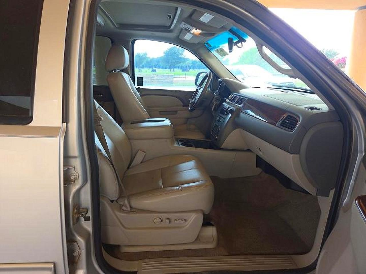 2013 Gmc Yukon Xl K1500 Slt Silver vin: 1GKS2KE73DR329463