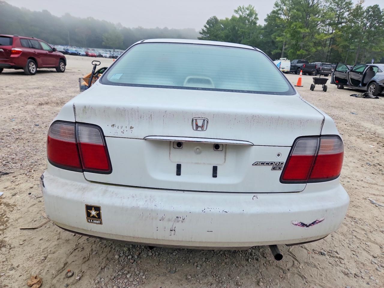 1996 Honda Accord Ex White vin: 1HGCD5651TA152435