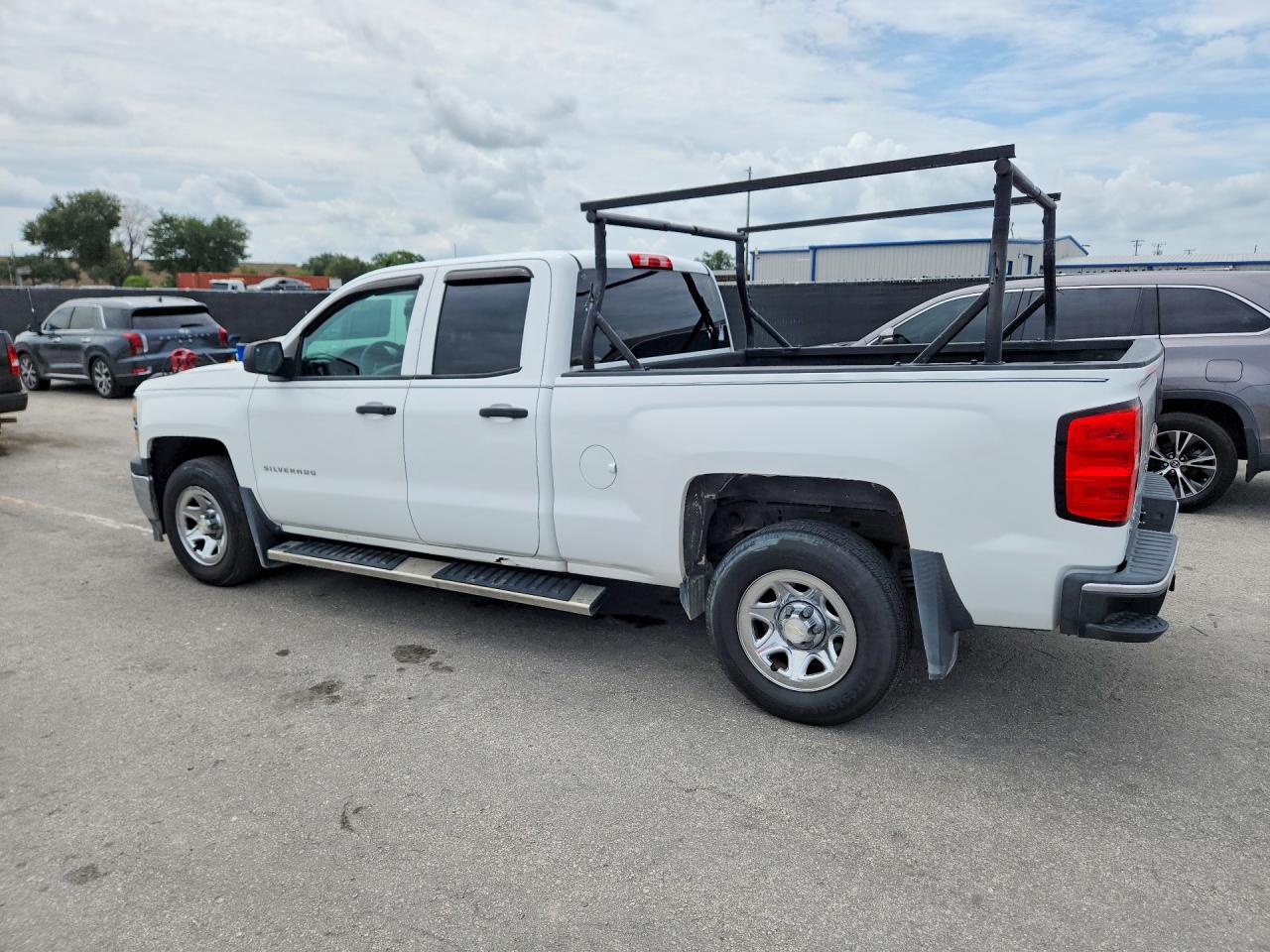 2014 Chevrolet Silverado C1500 White vin: 1GCRCPEH3EZ222945