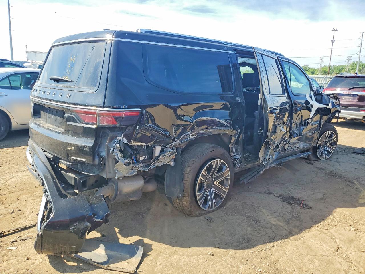 2024 Jeep Wagoneer L Series Ii Black vin: 1C4SJSBP8RS132016
