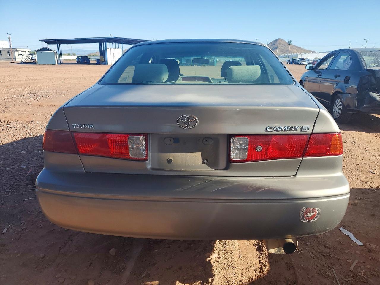 2000 Toyota Camry Le Silver vin: 4T1BG22K4YU694576