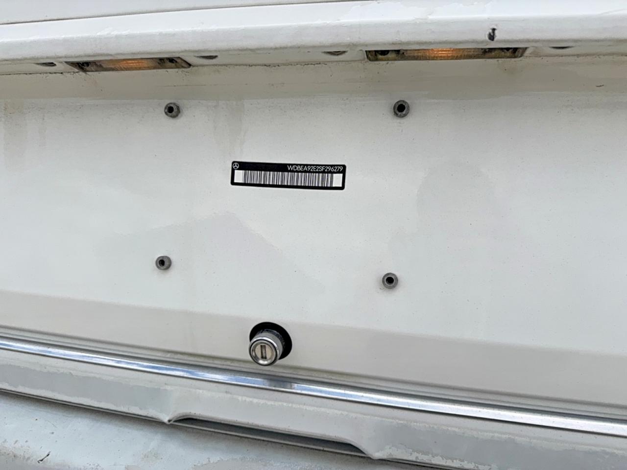 1995 Mercedes-benz E 320 White vin: WDBEA92E2SF296279