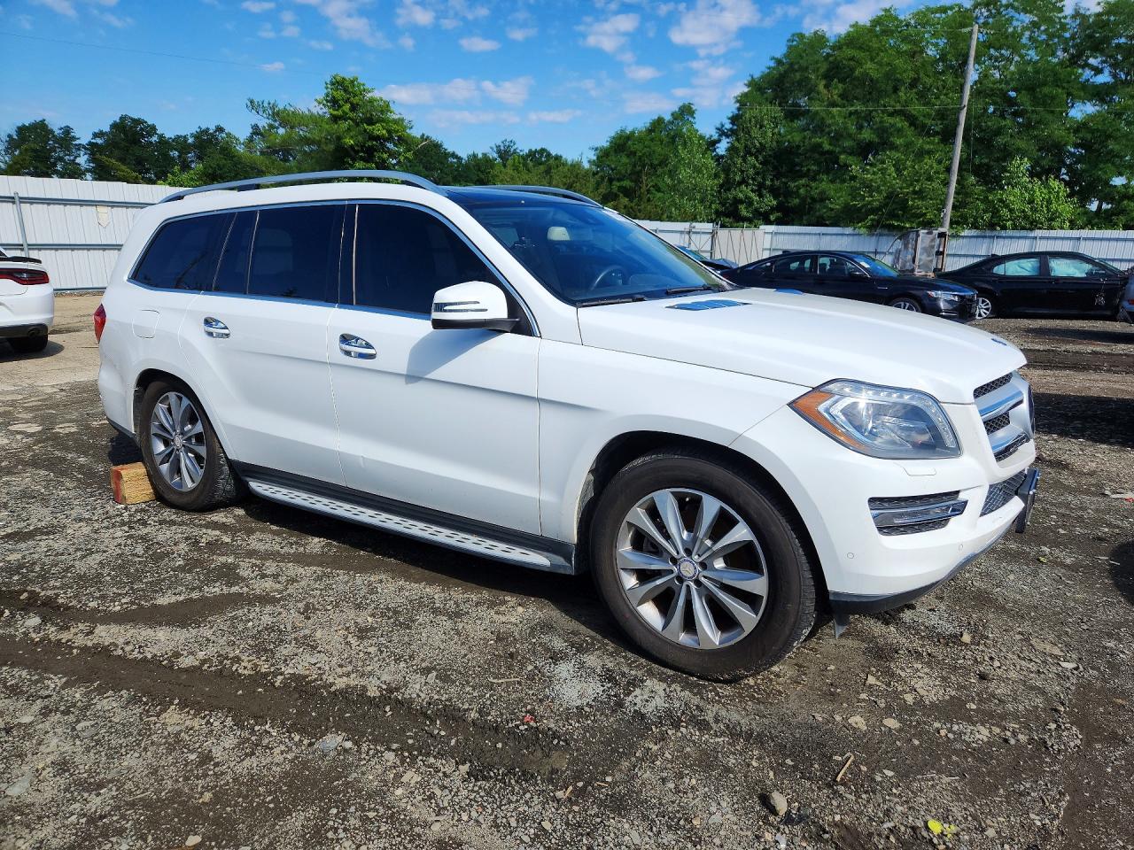2014 Mercedes-benz Gl 450 4matic White vin: 4JGDF7CE8EA351719
