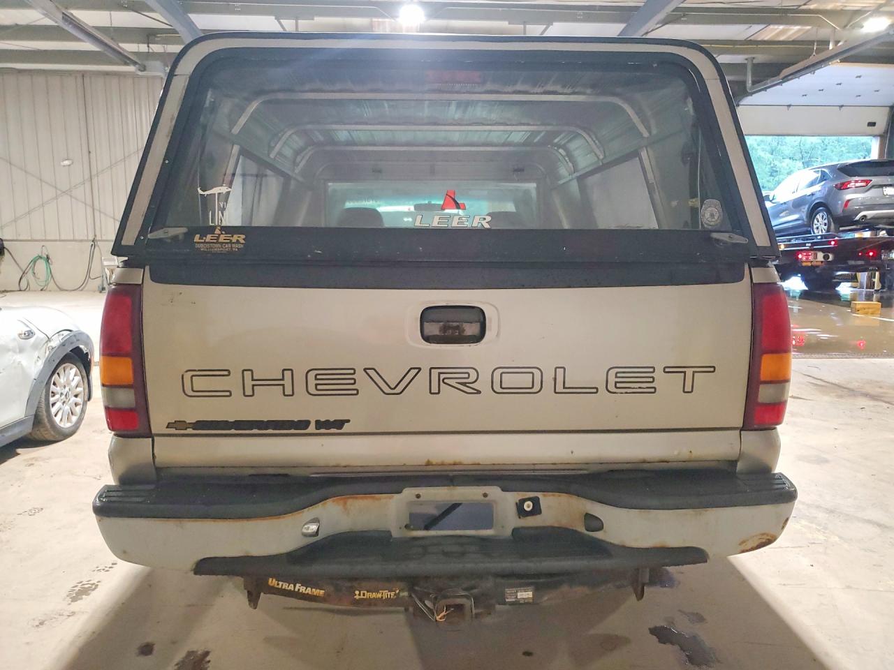 2002 Chevrolet Silverado K1500 Silver vin: 1GCEK14W82Z266188