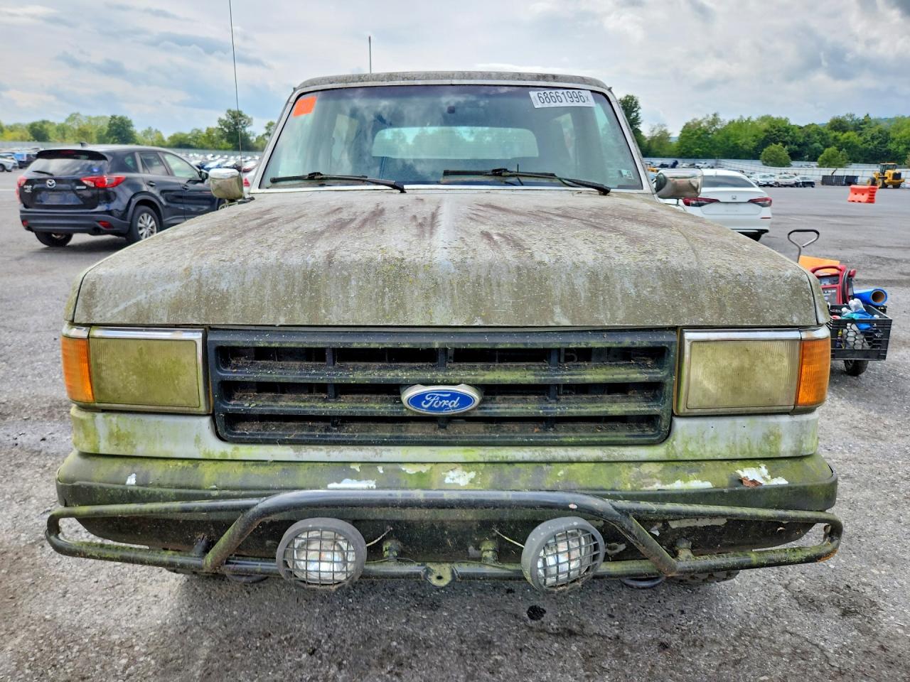 1989 Ford Bronco U100 Gray vin: 1FMEU15N9KLA18899