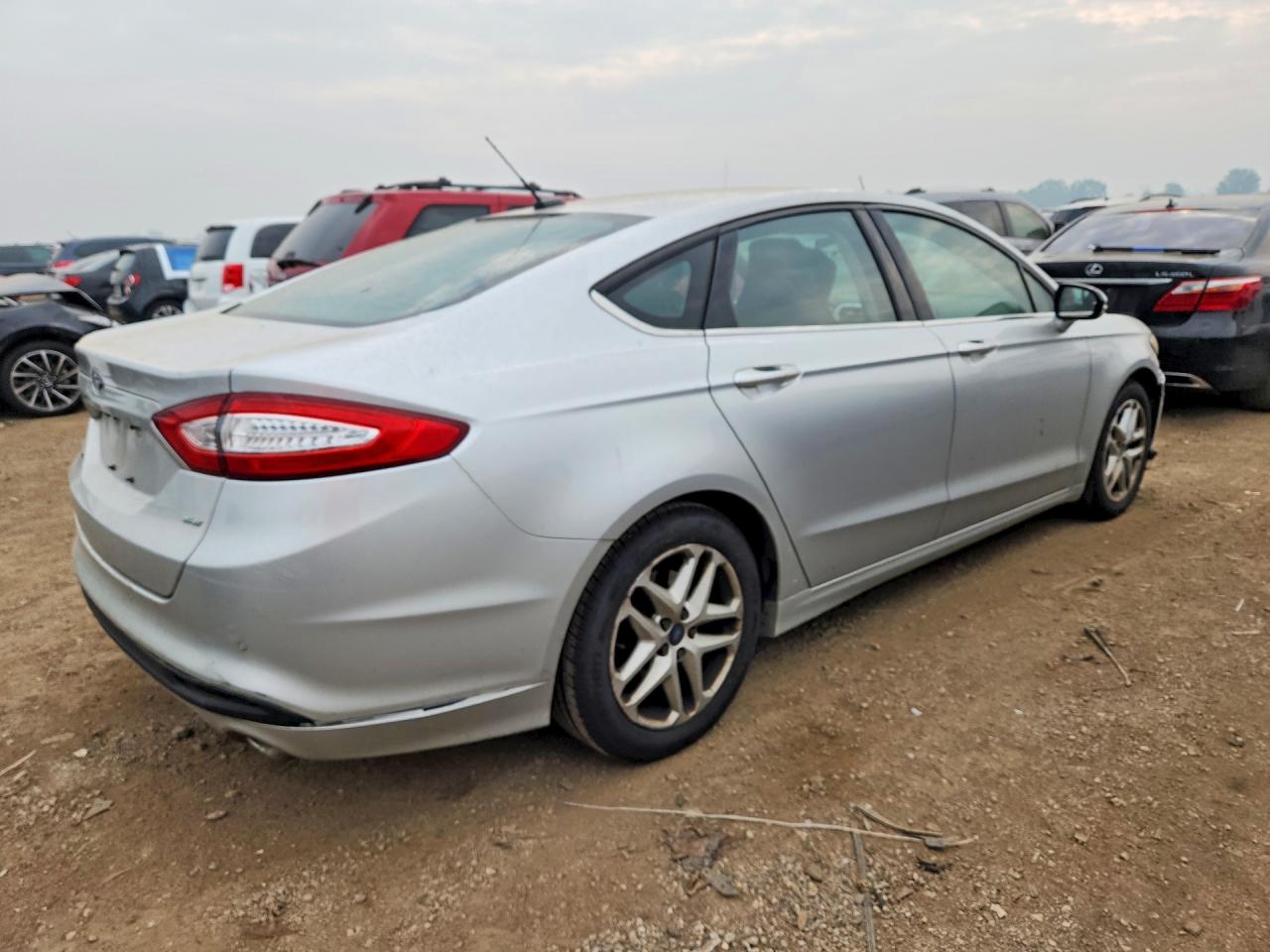 2015 Ford Fusion Se Серебряный vin: 1FA6P0H74F5102734