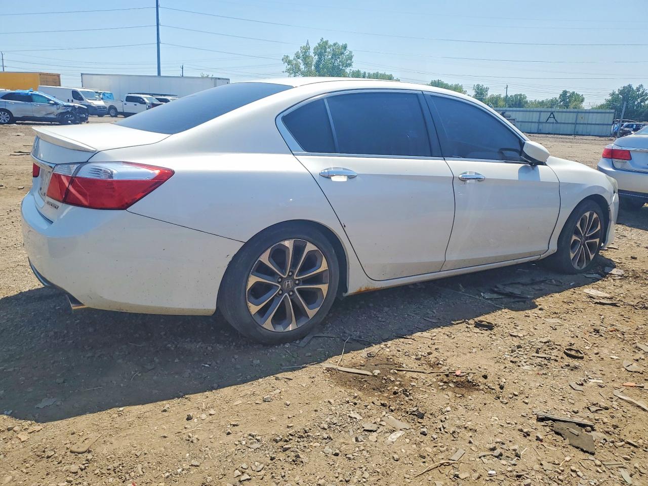 2015 Honda Accord Sport White vin: 1HGCR2F51FA151175