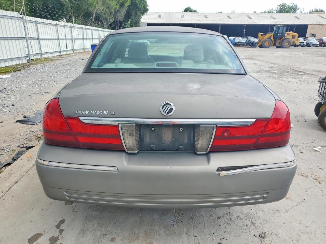 2003 Mercury Grand Marquis Ls Tan vin: 2MEFM75W63X669172