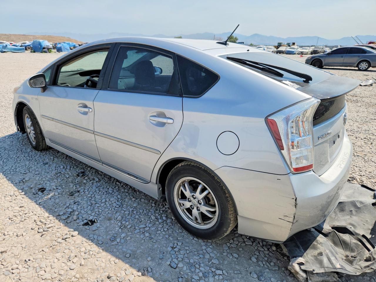 2011 Toyota Prius Four Silver vin: JTDKN3DU1B0288008