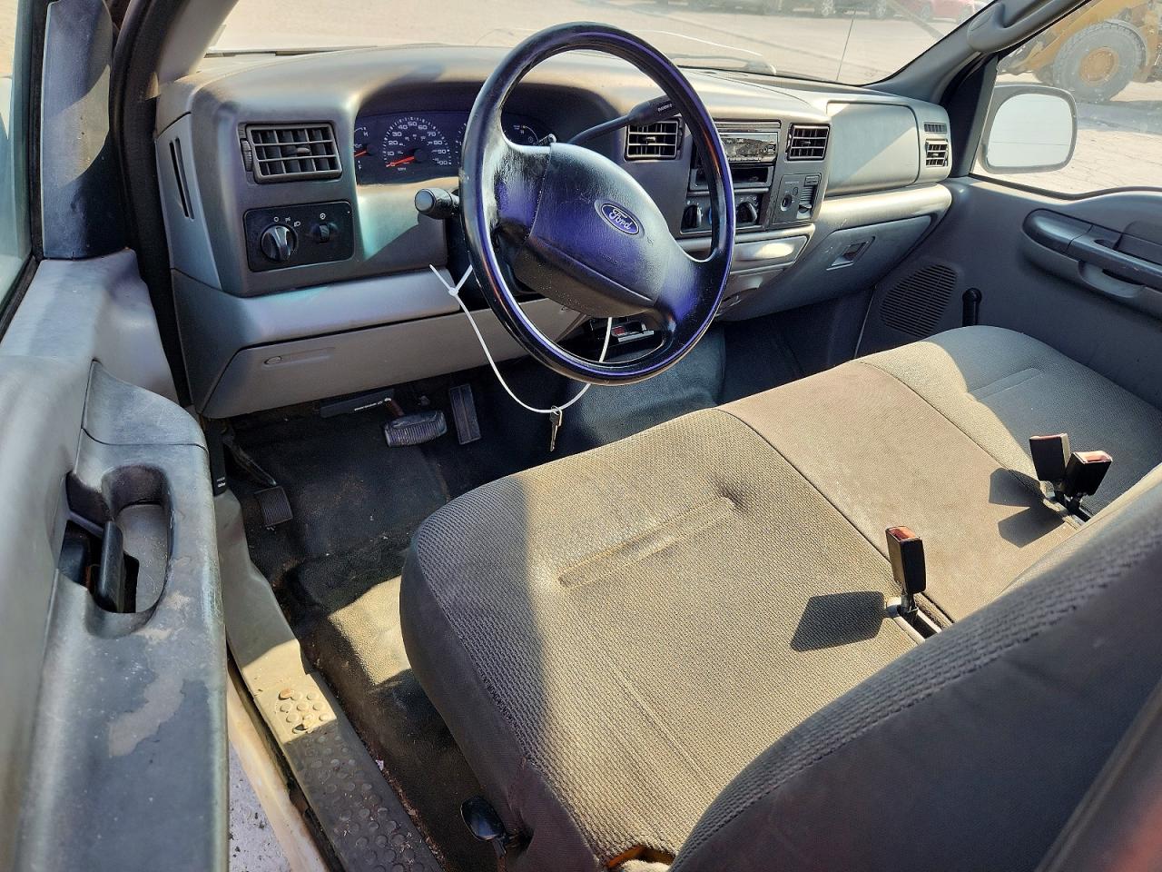 2004 Ford F250 Super Duty White vin: 1FTNF20L04EC25800