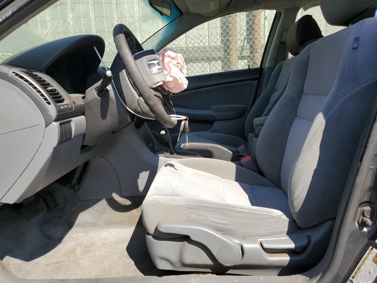 2004 Honda Accord Lx Серый vin: 1HGCM56404A165623