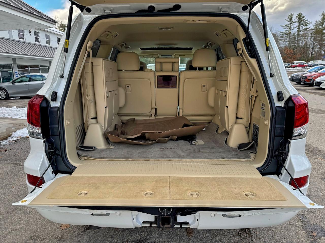 2013 Lexus Lx 570 Белый vin: JTJHY7AXXD4129441