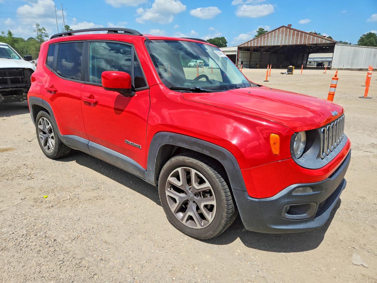 2015 Jeep Renegade Latitude Red vin: ZACCJABTXFPB27932