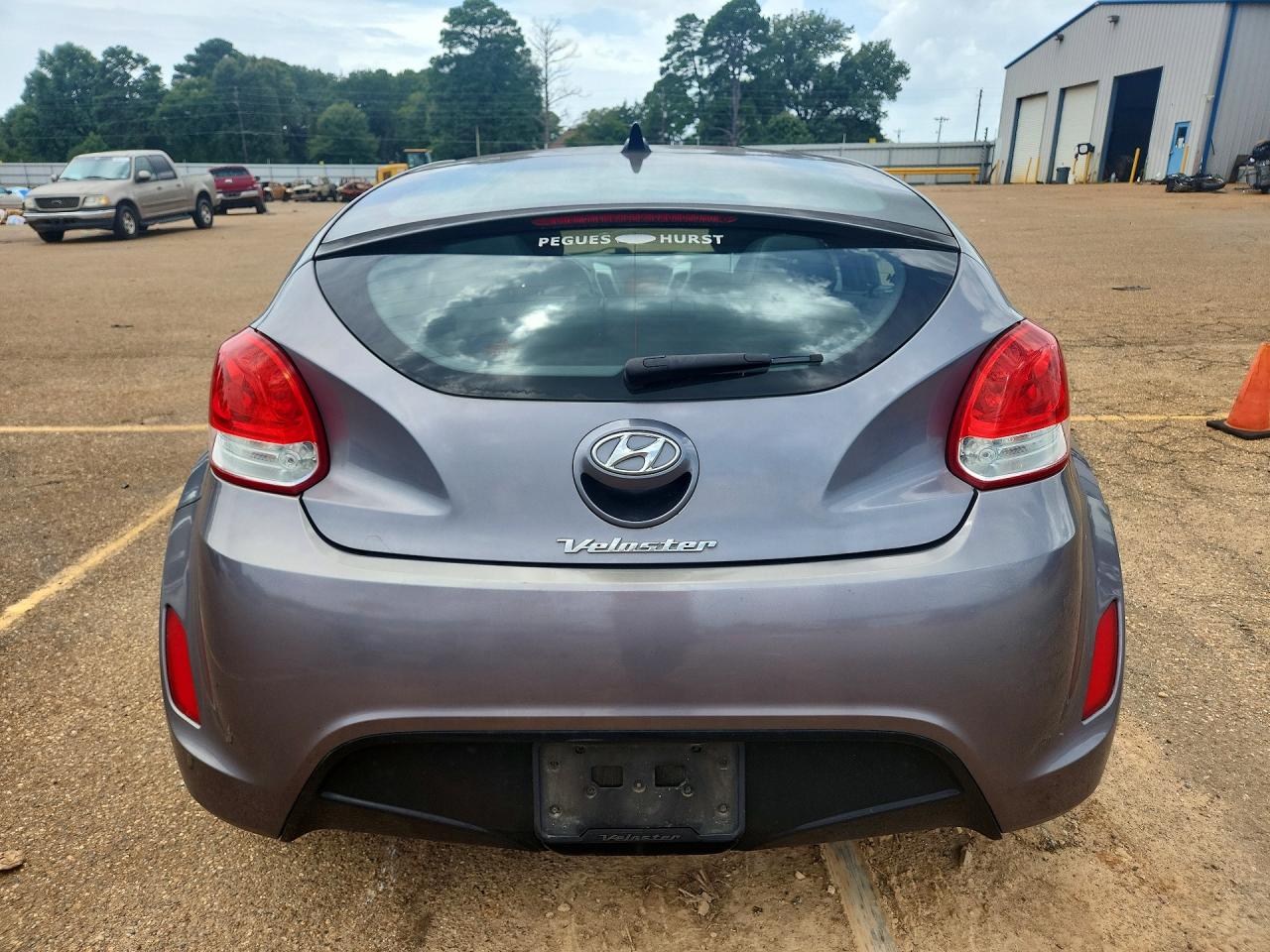 2013 Hyundai Veloster Base Серый vin: KMHTC6AD1DU145504