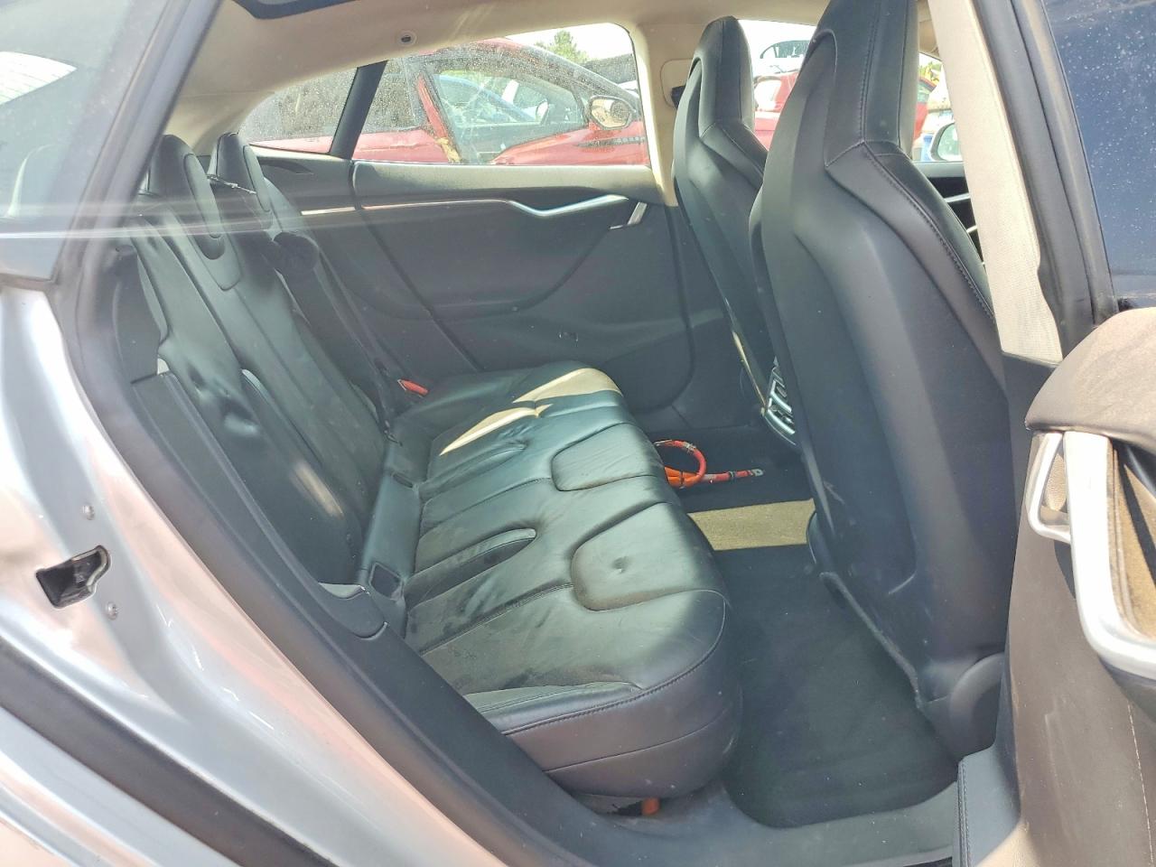 2013 Tesla Model S Silver vin: 5YJSA1DN0DFP18656