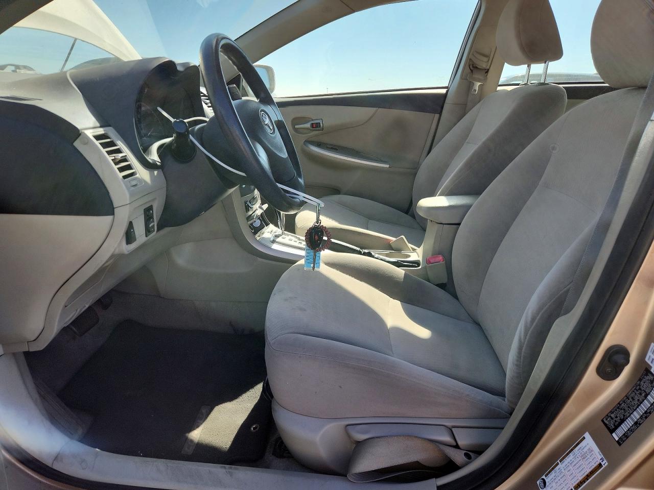 2011 Toyota Corolla Le Tan vin: JTDBU4EE4B9167372