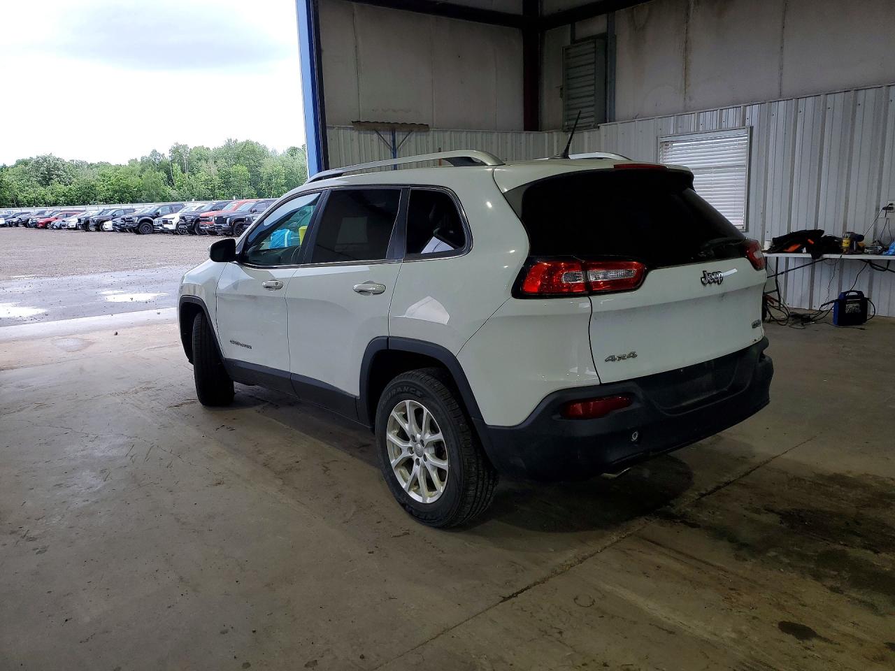 2014 Jeep Cherokee Latitude White vin: 1C4PJMCB4EW183908