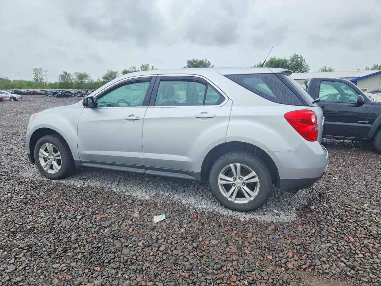 2012 Chevrolet Equinox Ls Серебряный vin: 2GNALBEK7C1257352