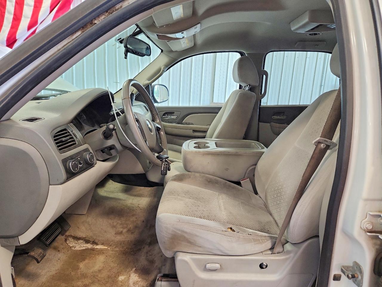 2007 Chevrolet Tahoe K1500 White vin: 1GNFK130X7J138520