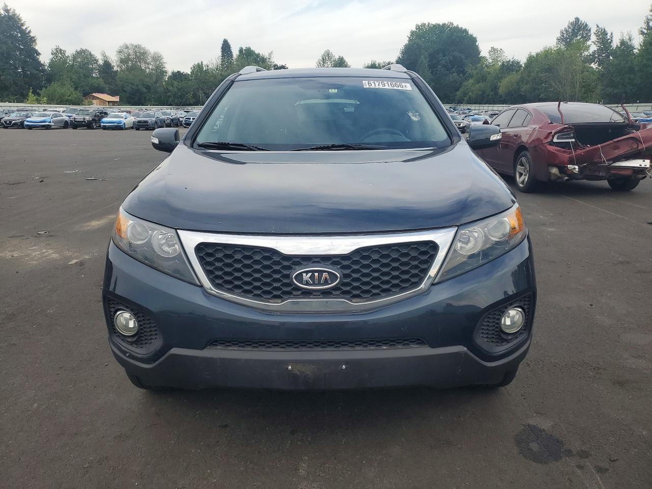 2013 Kia Sorento Lx Синий vin: 5XYKT4A62DG395972