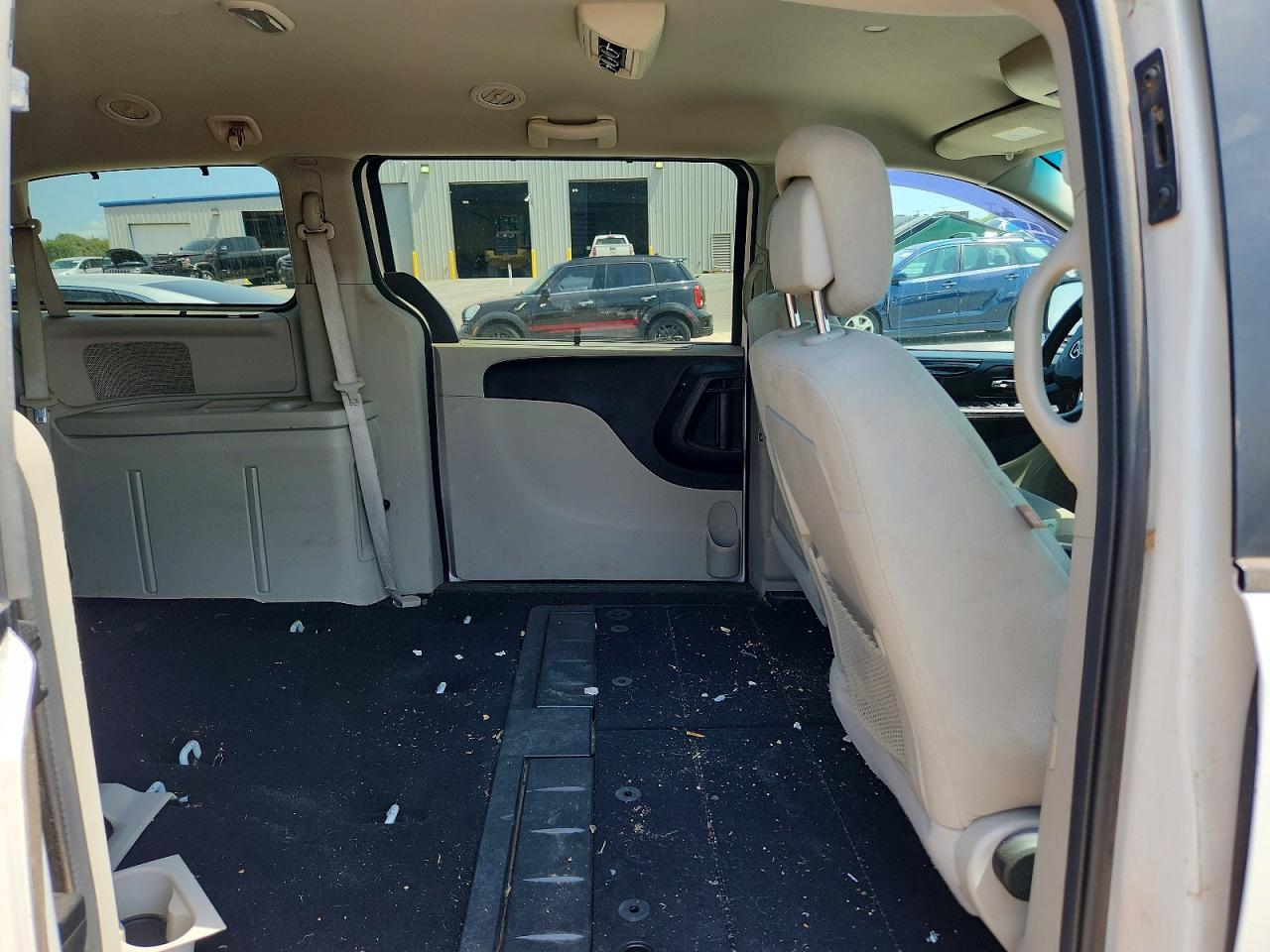 2013 Dodge Grand Caravan Sxt White vin: 2C4RDGCG4DR599882