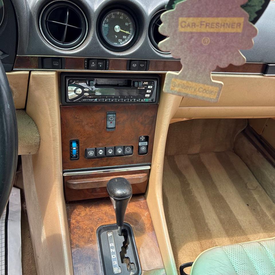 1988 Mercedes-benz 560 Sl Blue vin: WDBBA48D0JA081404