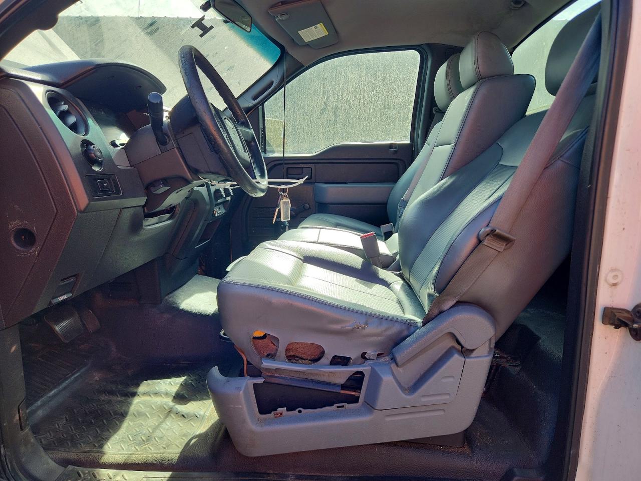 2012 Ford F150 White vin: 1FTNF1CF9CKD44672