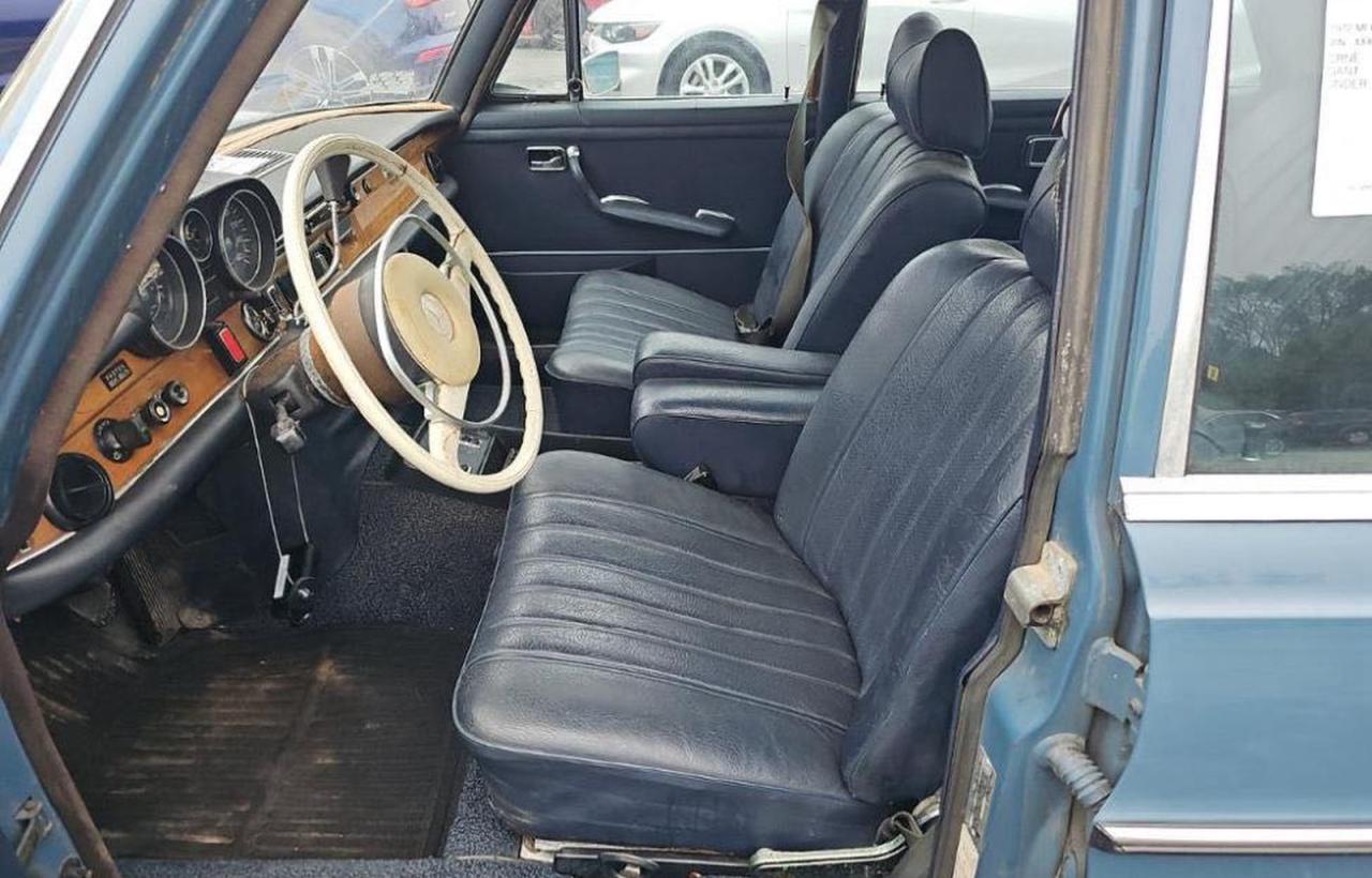 1972 Mercedes Benz 280 Se Blue vin: XXX1086712015098
