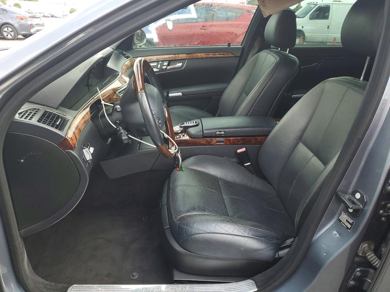2007 Mercedes-benz S 550 Gray vin: WDDNG71X57A061196