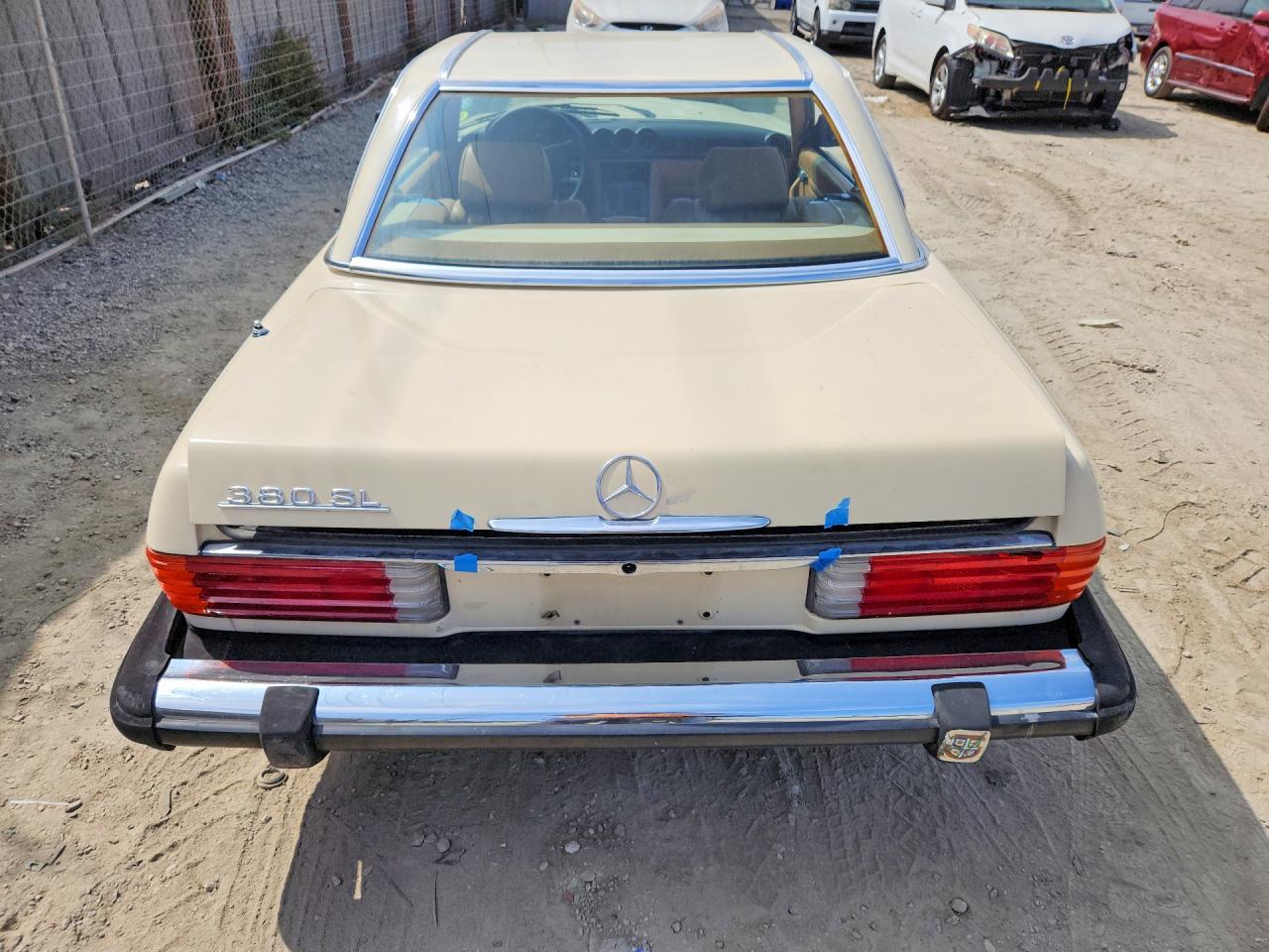 1981 Mercedes-benz 380 Sl Beige vin: WDBBA45AXBB001578