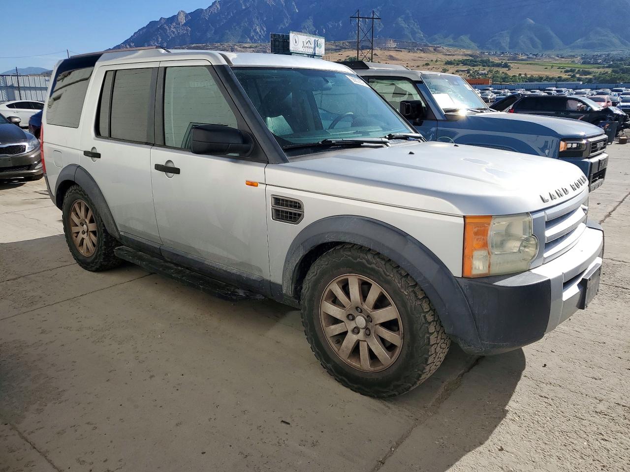 2005 Land Rover Lr3 Gold vin: SALAA25445A310526
