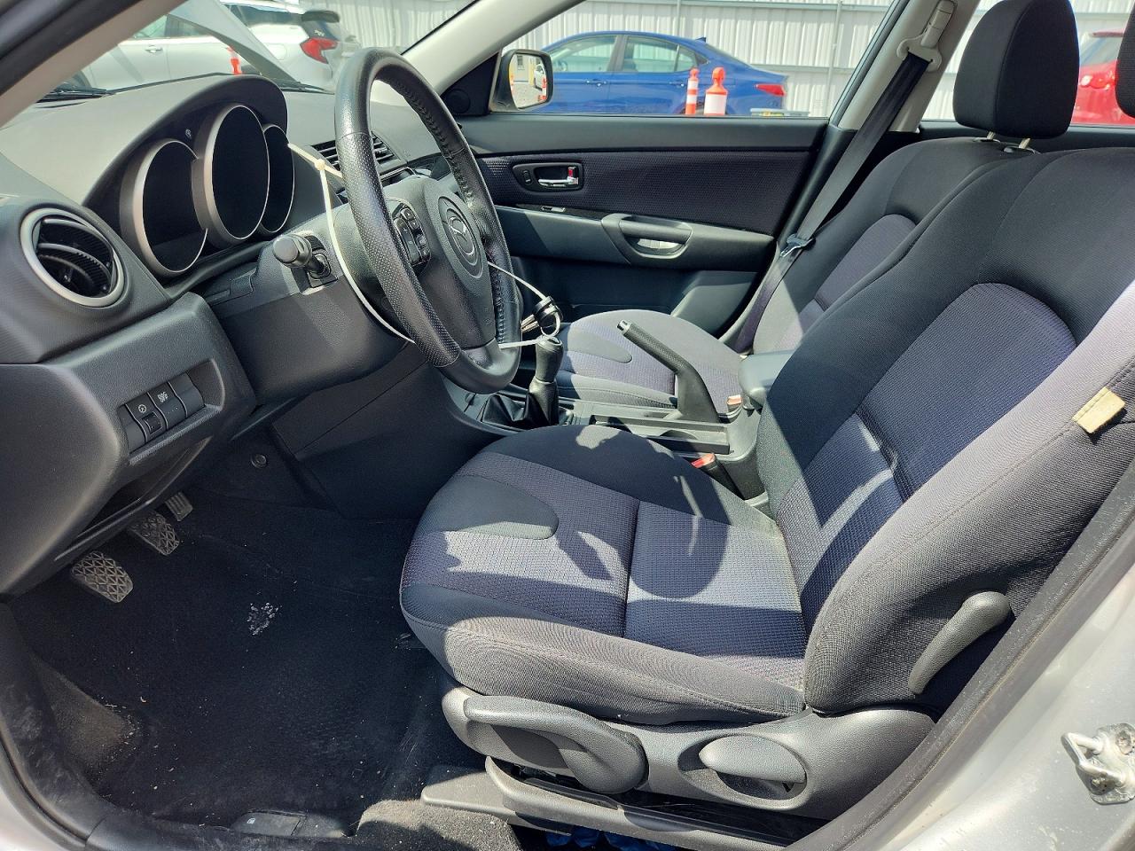 2008 Mazda 3 Hatchback Серебряный vin: JM1BK343881144751