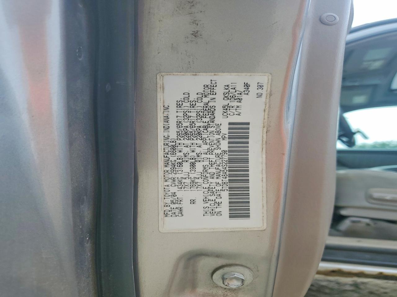 2004 Toyota Sequoia Limited Silver vin: 5TDBT48A54S227790