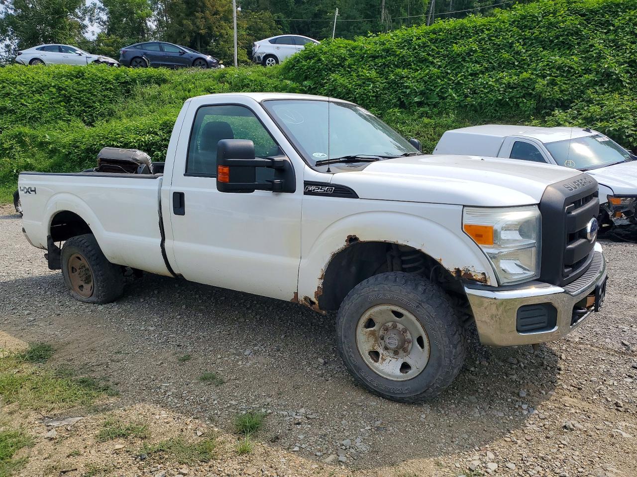 2011 Ford F250 Super Duty White vin: 1FTBF2B67BEC37529