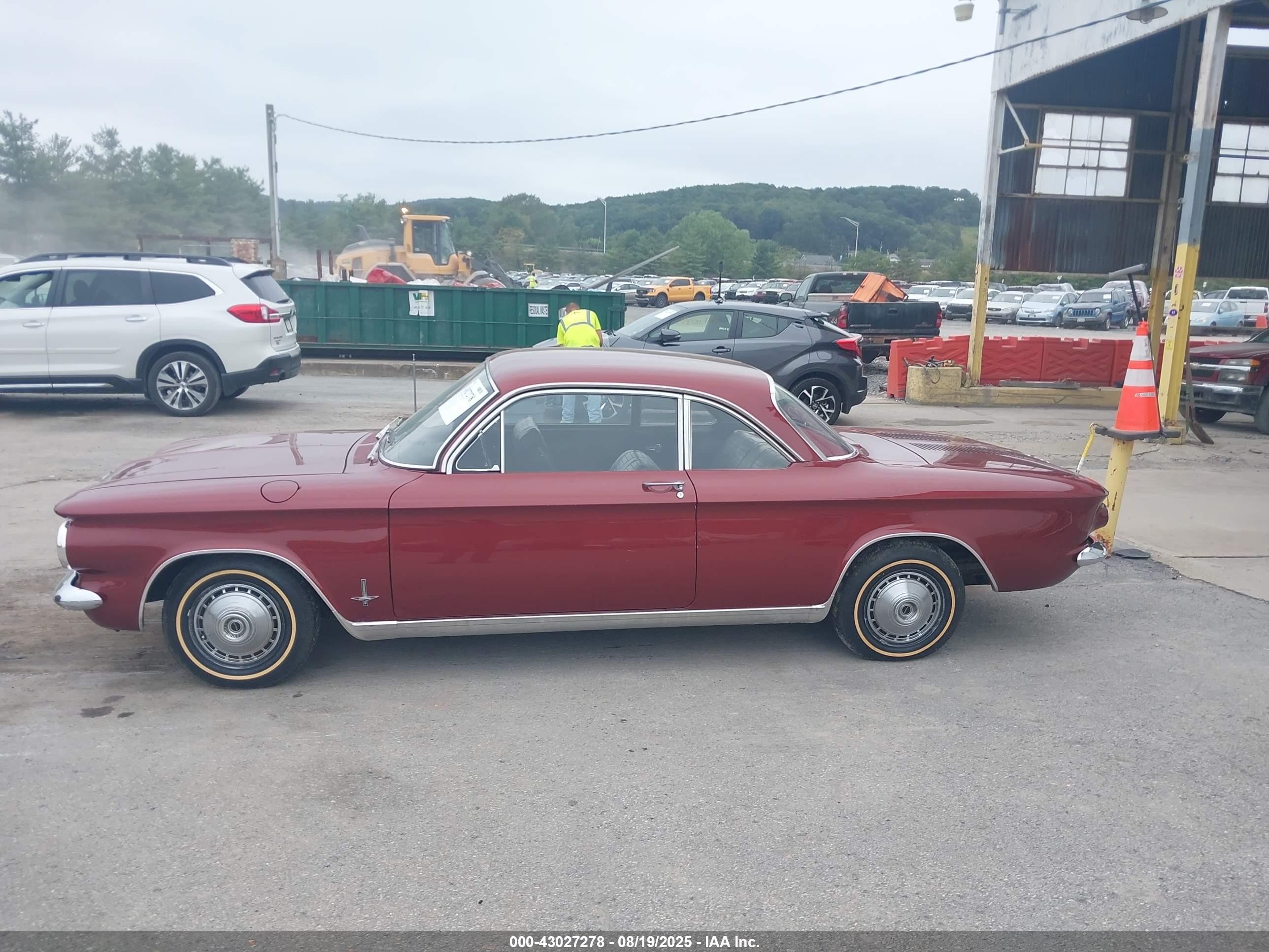 1964 Chevrolet Corvair   Красный vin: 40927W252823     