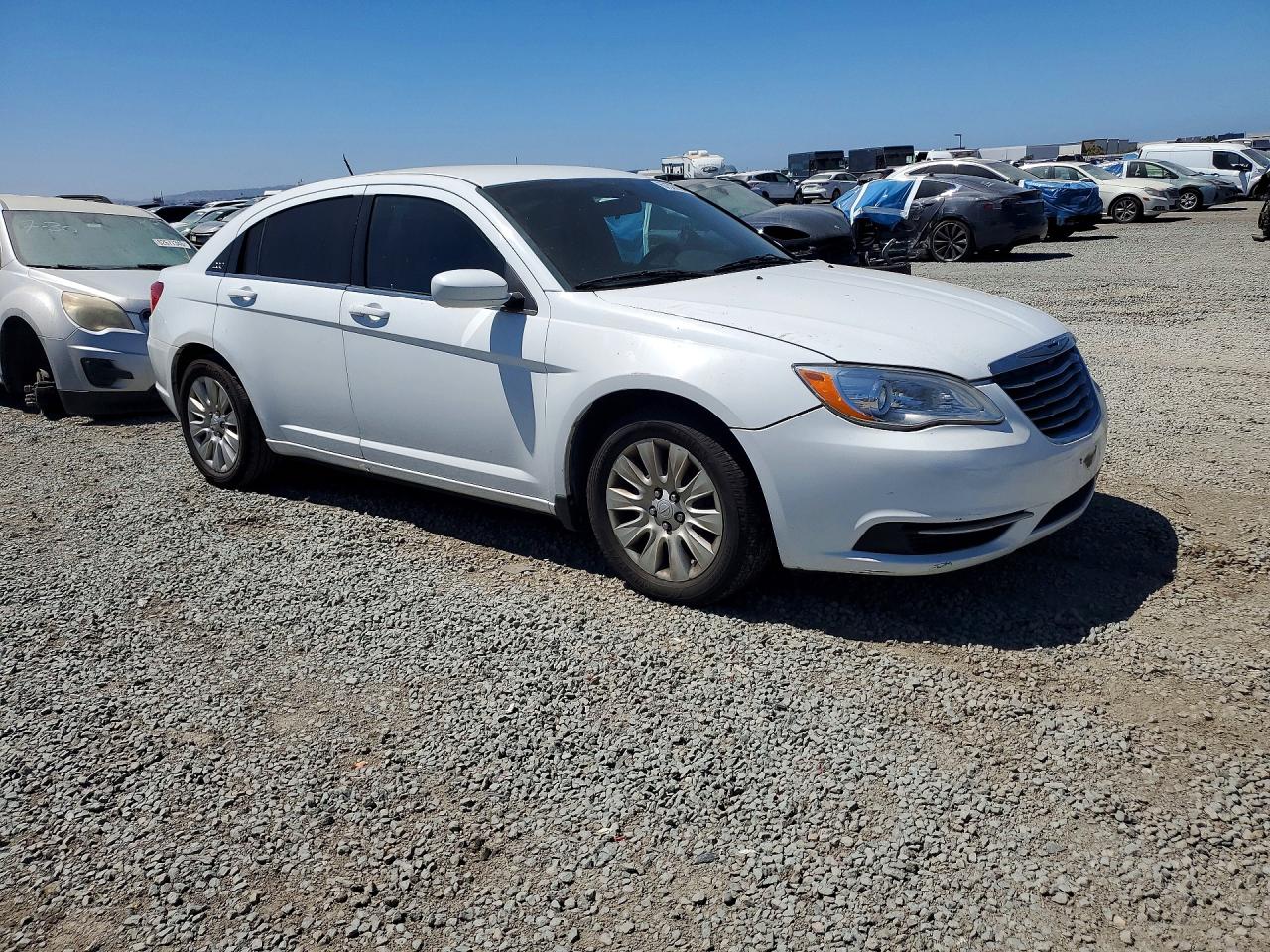 2013 Chrysler 200 Lx White vin: 1C3CCBAB9DN634811