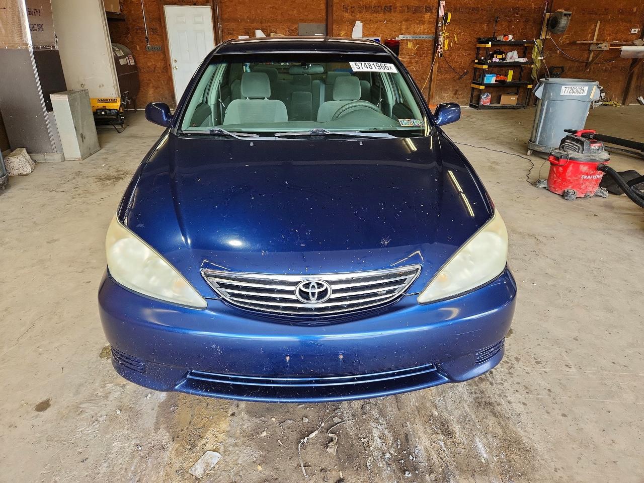 2005 Toyota Camry Le Blue vin: 4T1BE30K25U014006
