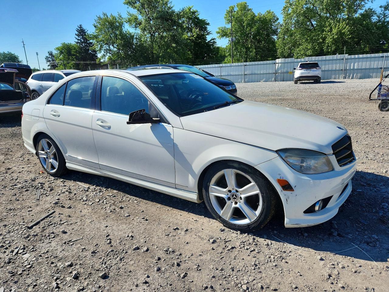 2010 Mercedes-benz C 300 4matic White vin: WDDGF8BB1AR106566