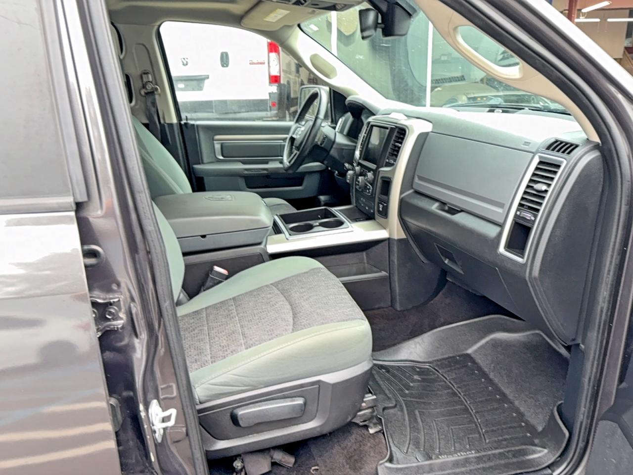2015 Ram 1500 Slt Gray vin: 1C6RR7LM8FS606896