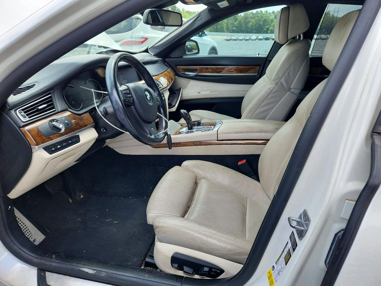 2014 Bmw 750 Li White vin: WBAYE8C55ED780374