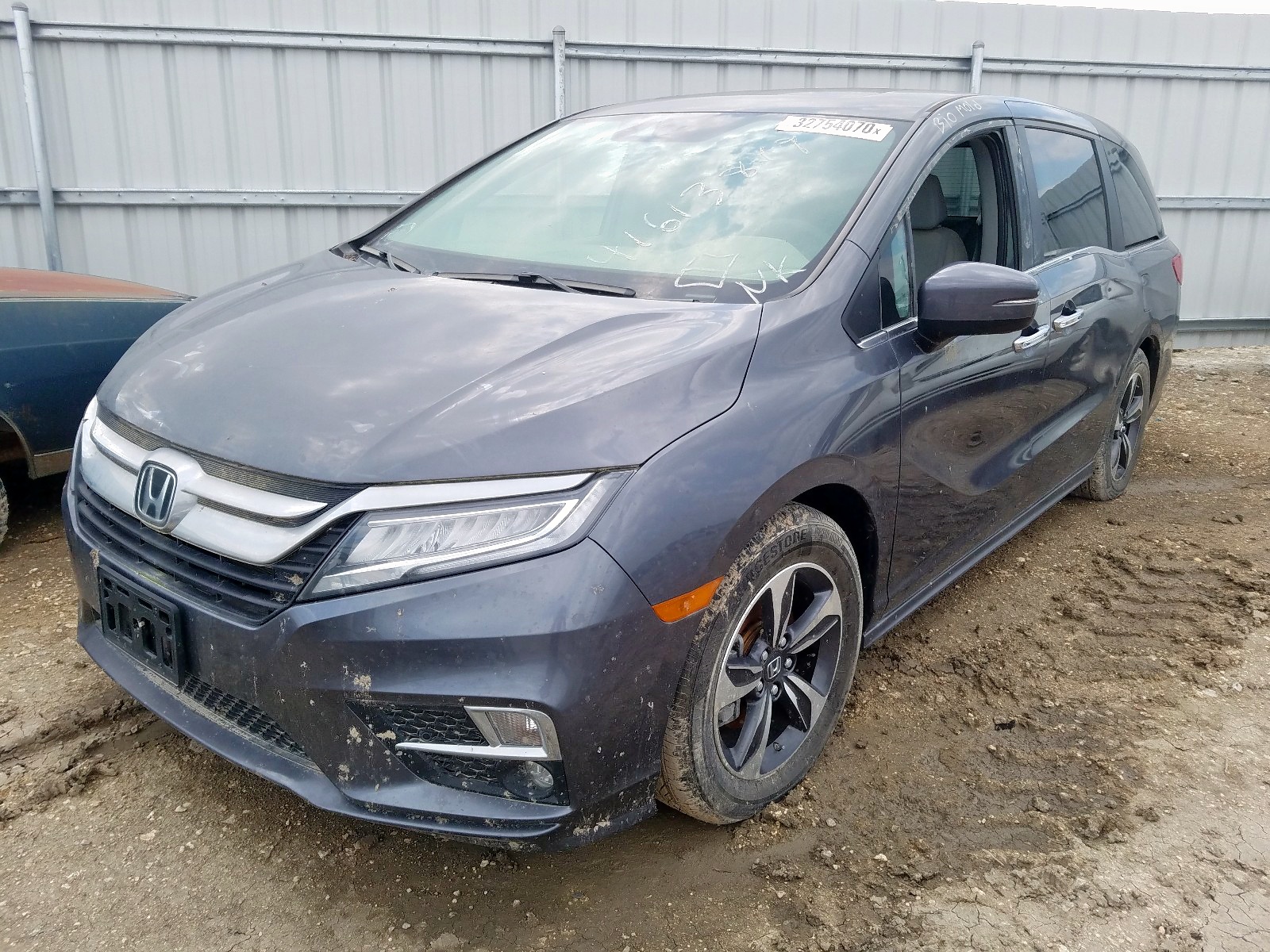 2018 Honda Odyssey Touring Gray vin: 5FNRL6H89JB006264