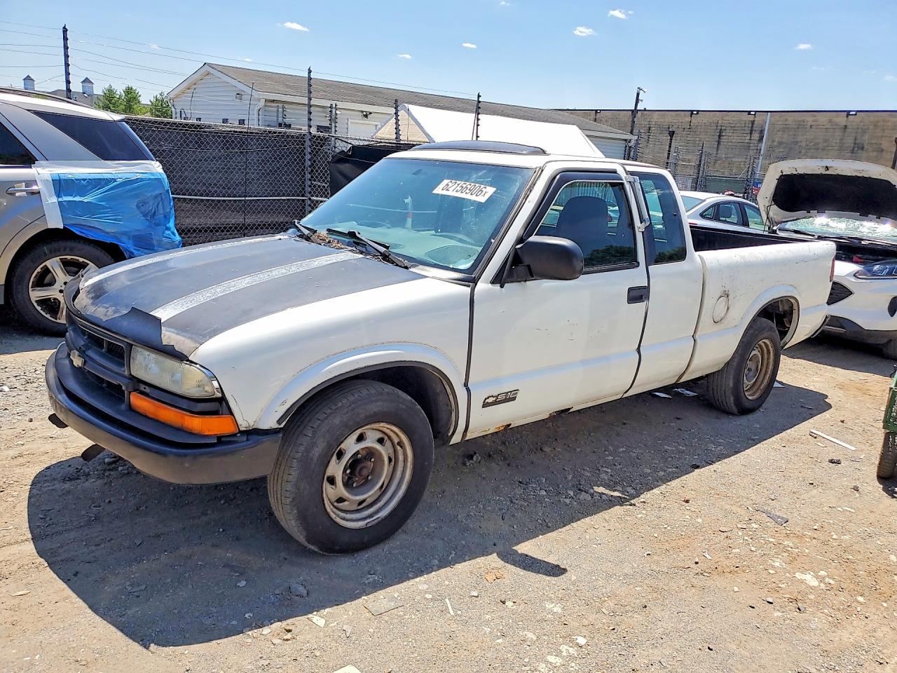 2000 Chevrolet S Truck S10 White vin: 1GCCS1951YK290809