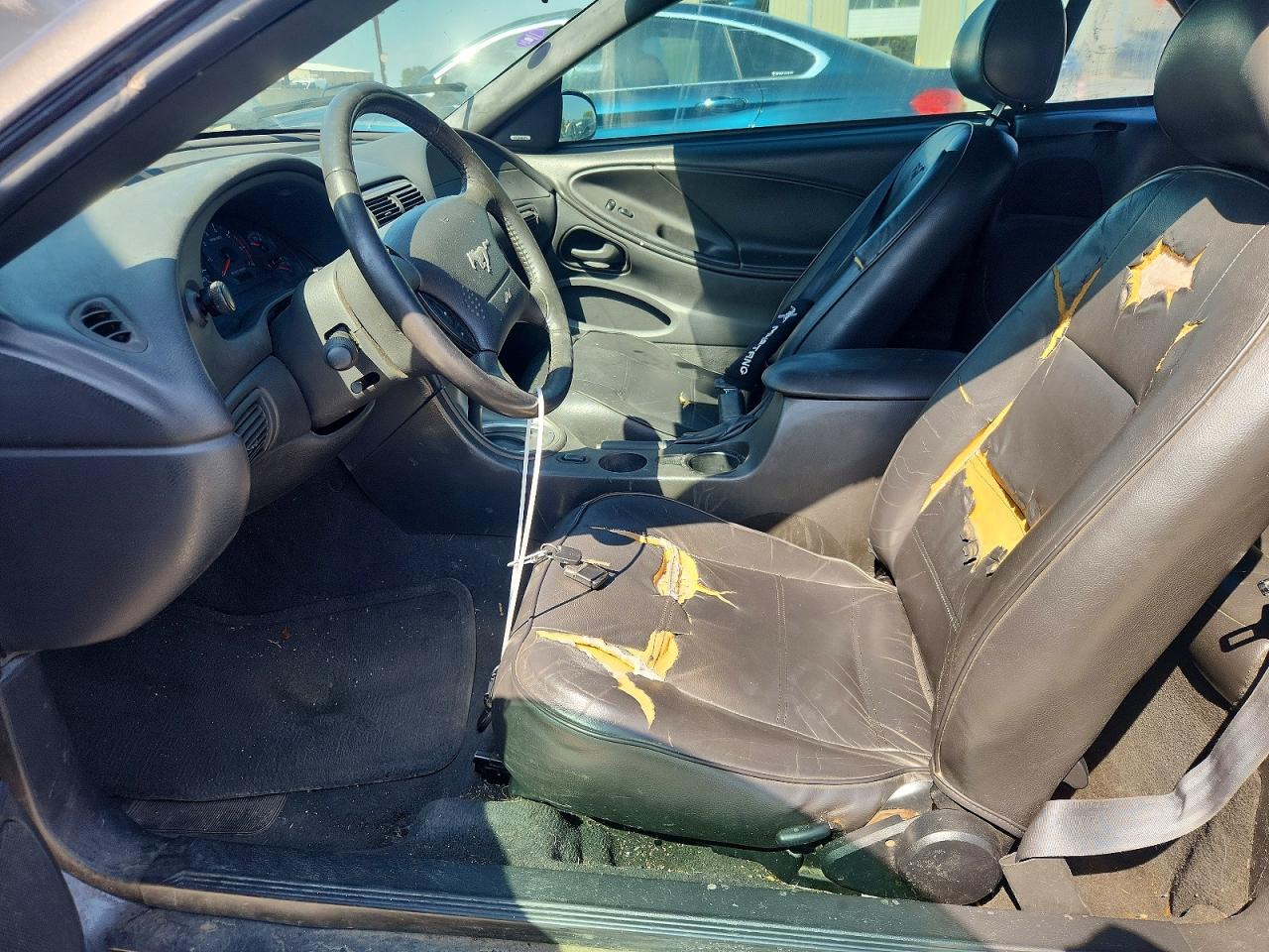 2003 Ford Mustang Угольный vin: 1FAFP44443F447643