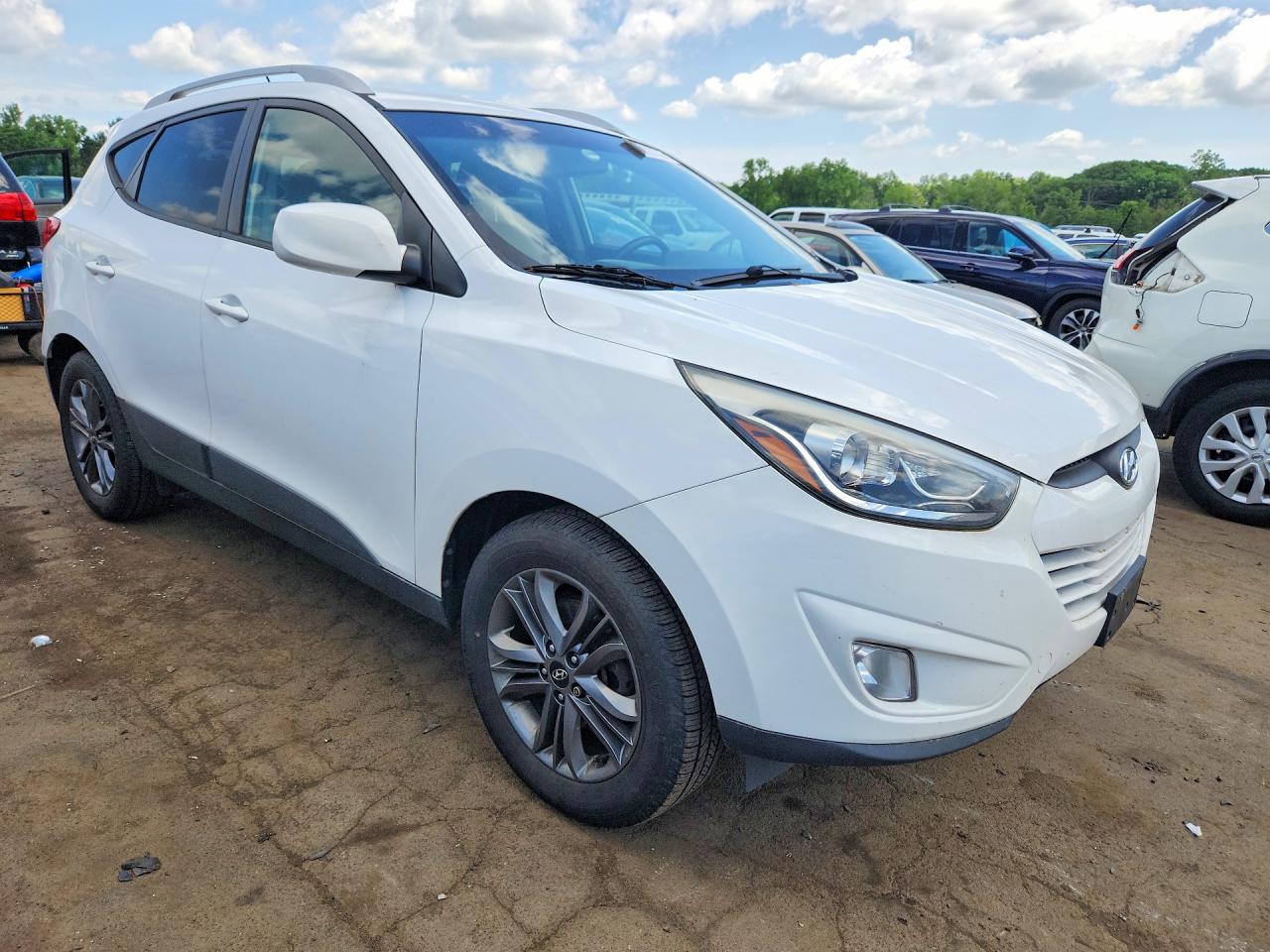 2015 Hyundai Tucson Se White vin: KM8JUCAG6FU079290