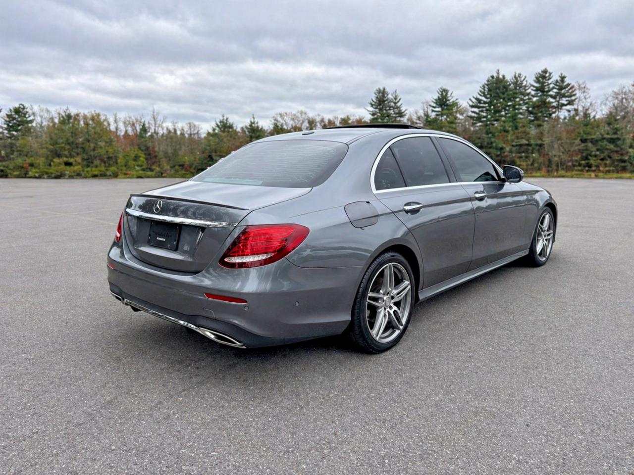 2017 Mercedes-benz E 300 4matic Gray vin: WDDZF4KBXHA066742