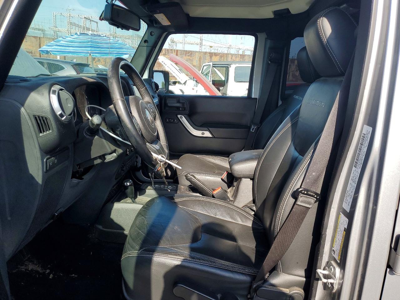 2015 Jeep Wrangler Unlimited Rubicon Silver vin: 1C4BJWFGXFL752423