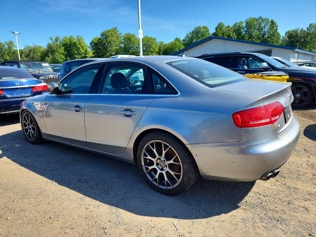 2011 Audi A4 Premium Plus Серебряный vin: WAUFFAFL7BN029000