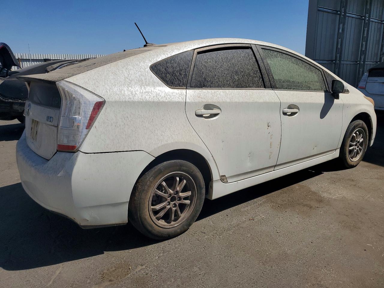 2010 Toyota Prius Iv White vin: JTDKN3DU9A5156034